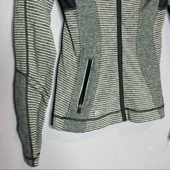 Lululemon Hooded Striped Gray Long Sleeve Shirt women's size 4 - Picture 7 of 8
